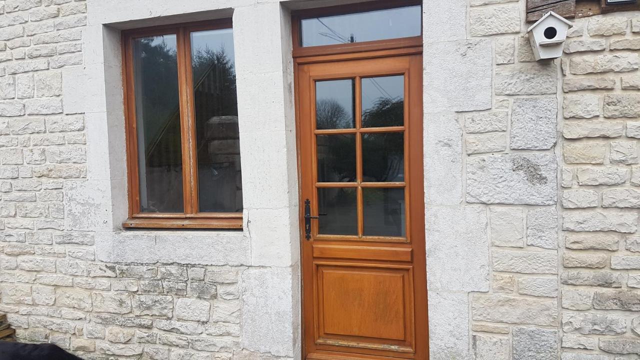 Le Gite Des Ecuries De La Roche Vieville Exterior foto